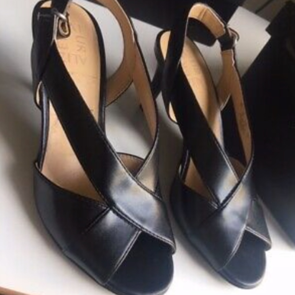 Naturalizer Barrie Women Stiletto Heel Slingback 5